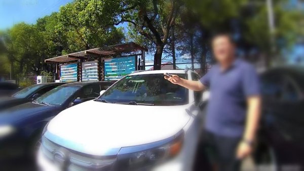 爱配投资 两个粗心人引发乌龙，钥匙未拔皮卡车“不翼而飞”